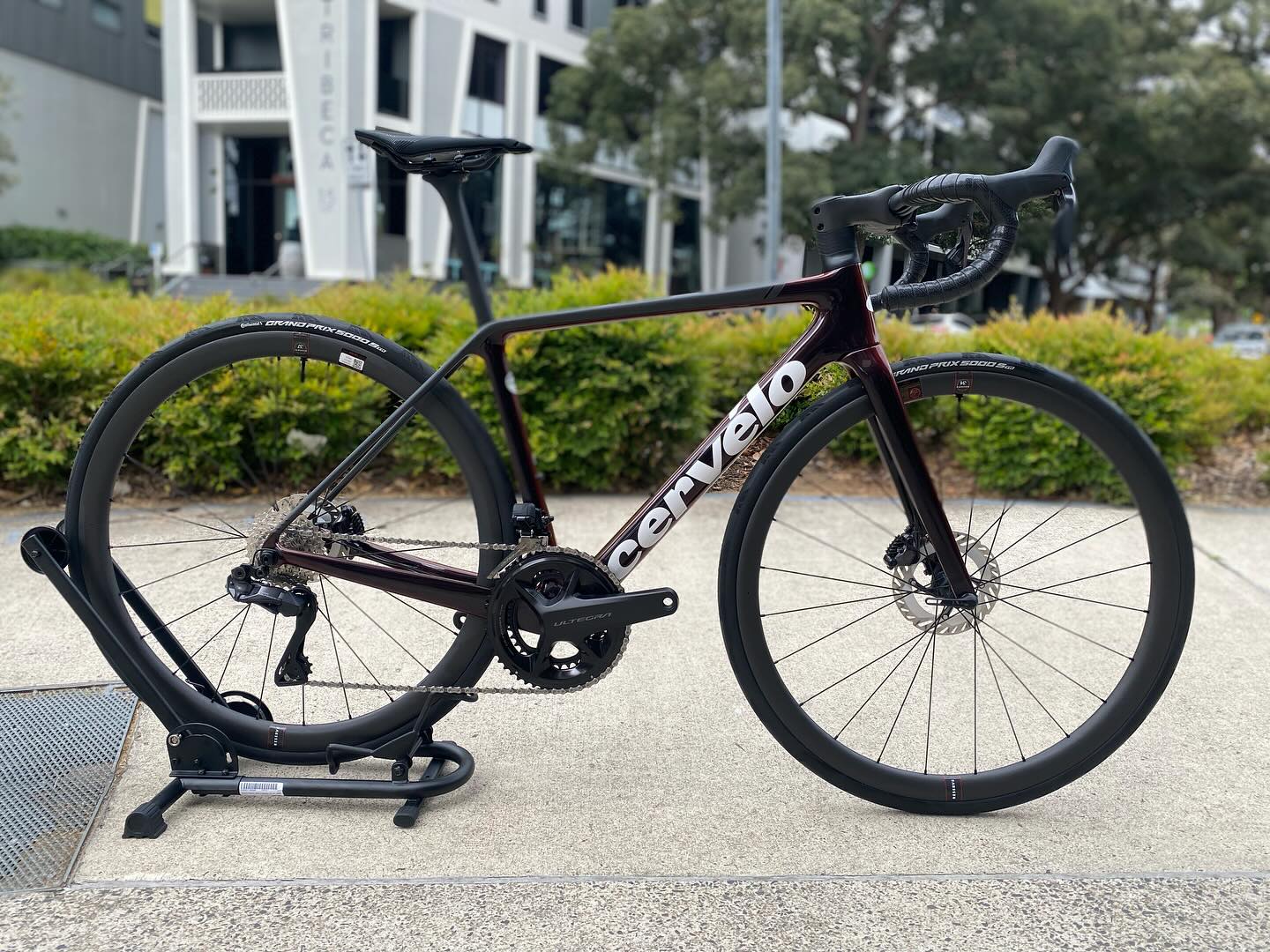 The Cervelo R5 in front of Happy Wheels Bike Shop